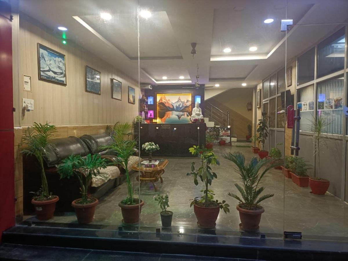 Hotel Om Palace McLeod Ganj Exteriér fotografie